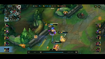 Homem aranha macetando vilões