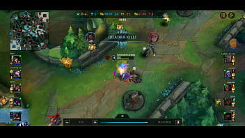 Homem aranha macetando vilões