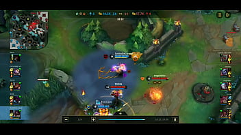 Homem aranha macetando vilões