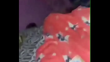 Me encanta como se lo meto mientras le cuenta como le fue al pndj del novio