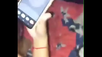 Me encanta como se lo meto mientras le cuenta como le fue al pndj del novio