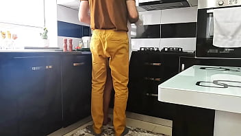 He couldn`t resist watching me cooking and got horny