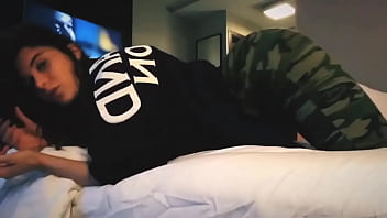 Booty En 4 thumbnail