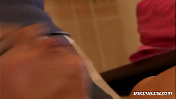 Bikini wearing blonde janet magical gets muff licked before blowjob