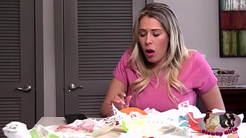 Inflacionada corporalmente por comida