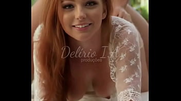 Doces garotas ruivas em todas as posições possíveis e imagináveis