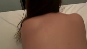 Bucetinha molhada levando pau