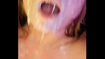 Loves all the cum Loves all the cum