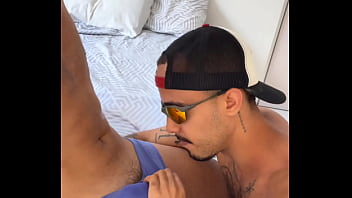 Macetada Até O Leite Escorrer Pelo Cuzinho Do Novinho Assista Completo thumbnail