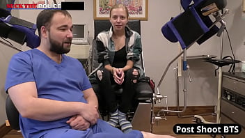 School Resource Officer Gets Resourceful Ava Siren thumbnail