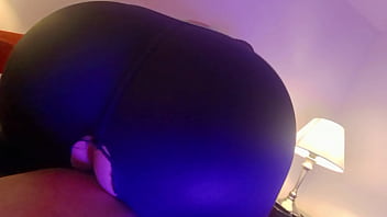 La mejor amiga de mi esposa es una puta le encanta follar por dinero a escodidas de su marido 1