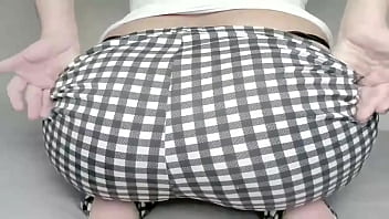 Huge ass housewife showing and offering her big ass and hole on public chats