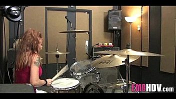 Pussy munching emo babes 012