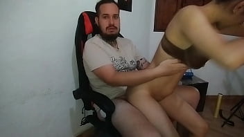 No podia creer que me estaba follando a la directora de la univercidad