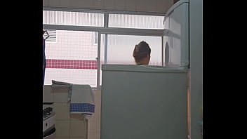 Depois do almoço vou receber o pedreiro pra ele ve o serviço e me da um orçamento coloquei essa roupa de putinha pra ter desconto