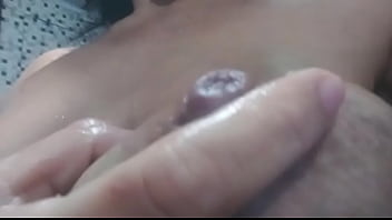 Me encanta tocarme las tetas