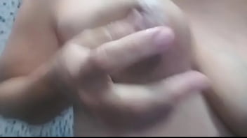 Me encanta tocarme las tetas