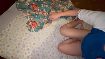 She need a facefuck in pijama