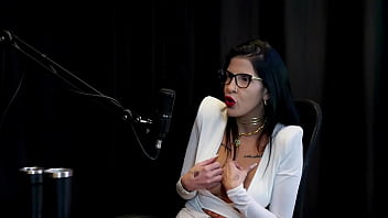 Sempre procura ensinar que ninguém é melhor que ninguém não realizou o fetiche na mesa de sinuca limpou seu nome e as pessoas julgam muito leticia braga watch sheer red