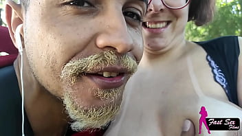 Me exibi no parquinho e tomei uma gozada no peito no meio da praça na rua i showed off in the playground and got my breasts jerked off in the middle of the square on the street