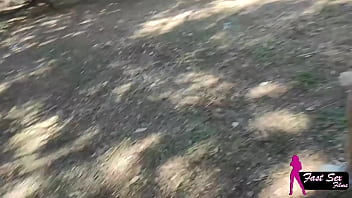 Me exibi no parquinho e tomei uma gozada no peito no meio da praça na rua i showed off in the playground and got my breasts jerked off in the middle of the square on the street