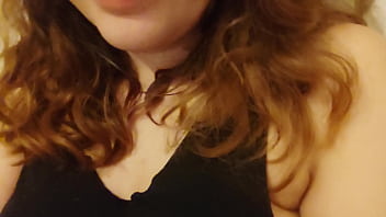 Ela adora te provocar até você gozar witycam guiando sua punheta joi