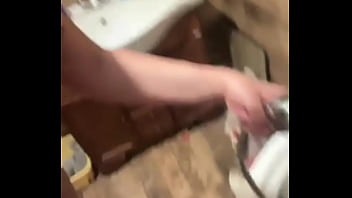 Preview milfycalla i masturbated in bath tub with peed down jacekts 180 after episode 178 i had to wash the down jacke