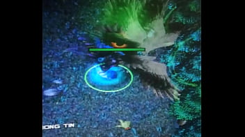 Joven elfa asaltada por troll caliente