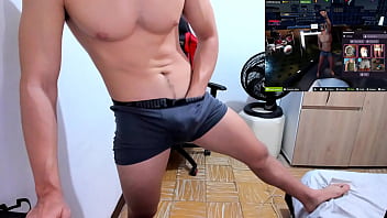 Bailo Desnudo Imitando A Un Personaje De Realidad Aumentada… Fantasía Y Piel En Una Mezcla Irresistible ¿real O Virtual Míralo Y Decide Tú thumbnail