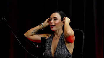 Gosta de viver o presente contou o que a deixa excitada gosta de homem divertido e o teste que a assustou taluane boom watch sheer red