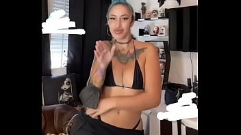 Caliente perra te pondra la verga dura