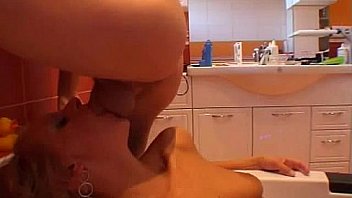 Amateur teens blowjob and sex in bathtab