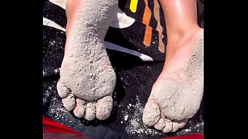 Holà les amis qui est ce qui a envie de me mettre l’huile sur mon dos