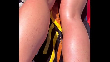 Holà les amis qui est ce qui a envie de me mettre l’huile sur mon dos