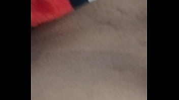 Novinho pirocudo gozando quentinho