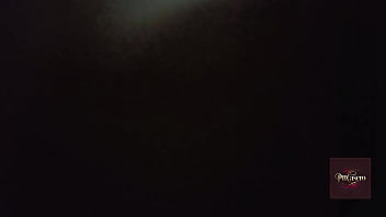 Madura gime como loca y me pide que le bese el cuello flash