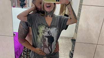 Me fodeu e pediu pra gozar dentro da buceta mollhada