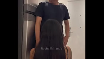 Conversa safada com o porteiro terminou com ele comendo meu cu até eu gemer