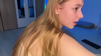 Masturbate in the doggystyle