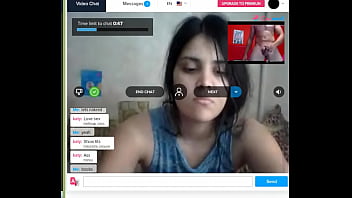 Webcam girl showing her boobs