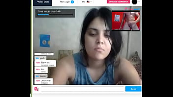 Webcam girl showing her boobs