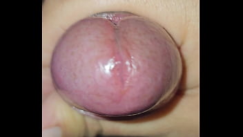 Un Poco De Liquido Preseminal Para Lubricar Mi Verga thumbnail