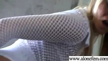 Amteur sexy girl having sex toys pleasure on cam vid 13