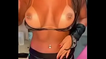 Safada linda latina oral