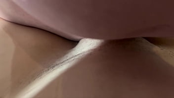 Ela adora foder com sua calcinha vermelha