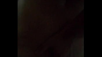 Filmando mientras está distraída