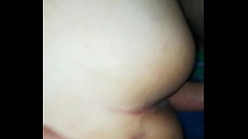 Filmando mientras está distraída