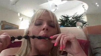 Teen's squirt hard orgasm 6