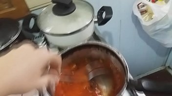 Comendo bem gostoso uwu