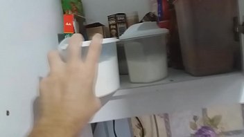 Comendo bem gostoso uwu